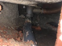 /album/galeria-de-fotos-fugas-de-agua/infiltracao-valvula-de-esgoto-da-banheira-jpg/